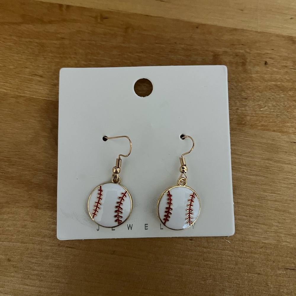 Earrings! Will sell separate or in multiples! Lmk which ones you want!